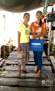 Nonalyn with her mother Margarita, whom she wants to give a better life by finishing her education.
